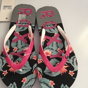 Roxy girl flip flop size 4 youth